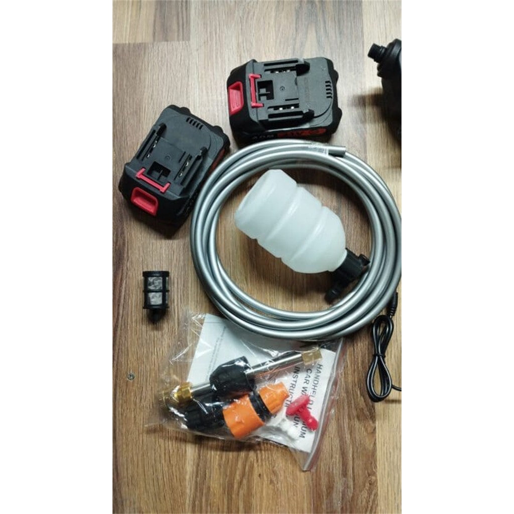 Dos baterías, manguera de agua, filtro, recipiente y accesorios de la HydroBlast
